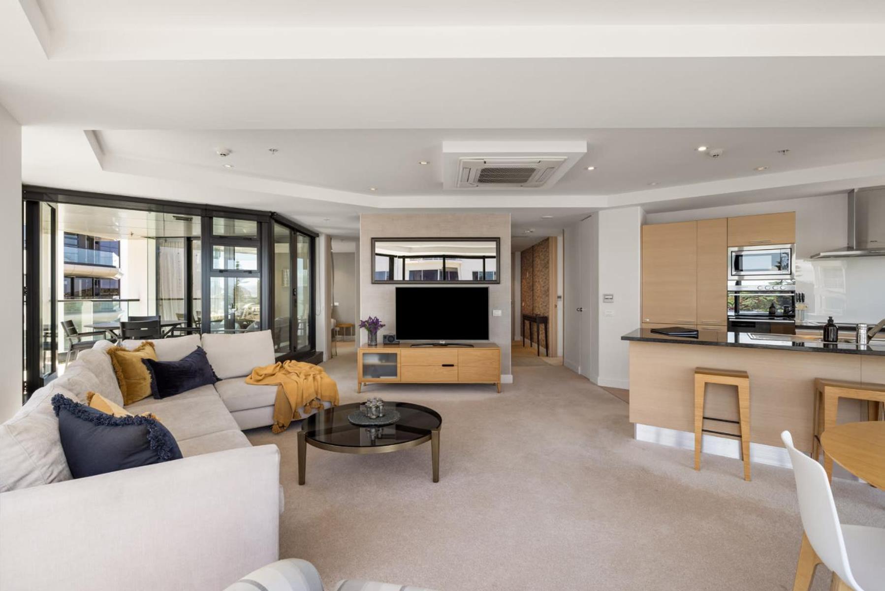 Luxury Ocean & Harbour Views - Heated Pool, Main Beach & Gym Mount Maunganui Exterior photo